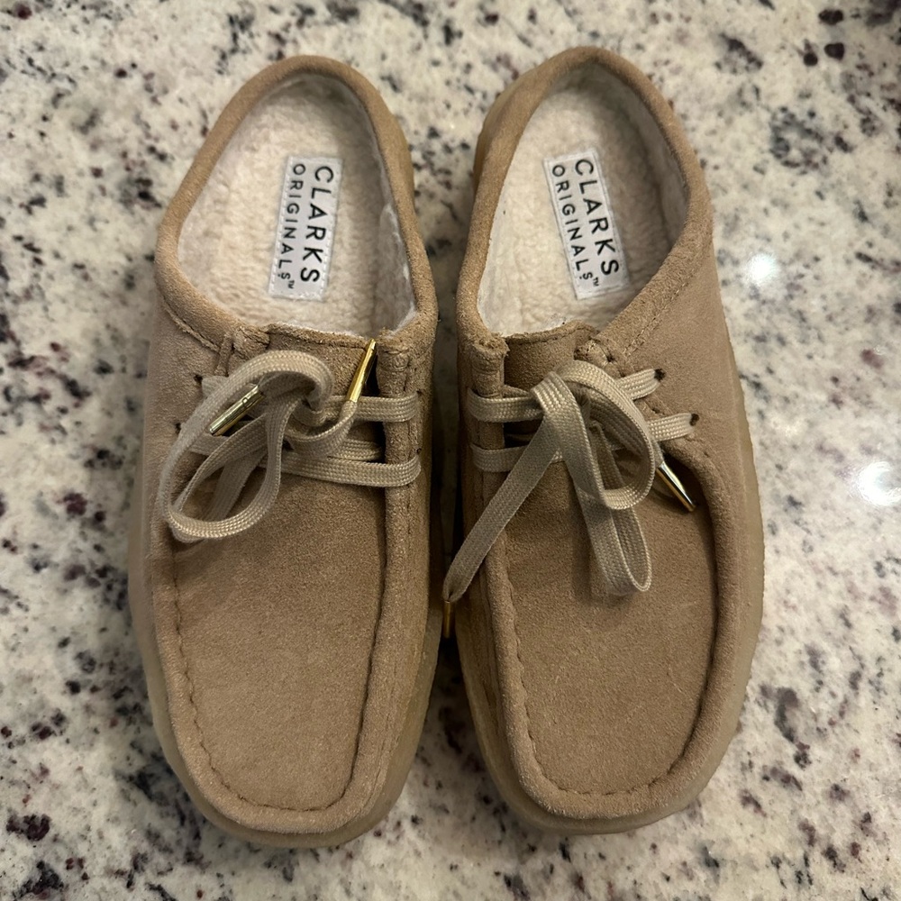 Clarks Original - Tan Brown Suede Tie Front Slip On Loafer Shoe